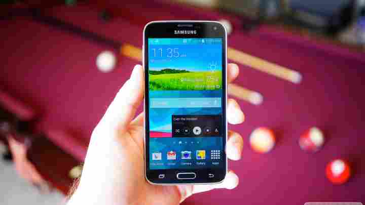 Samsung Galaxy R продається в Швеції і «скоро з'явиться» в інших країнах
