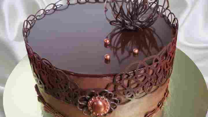 Як прикрасити торт глазур'ю