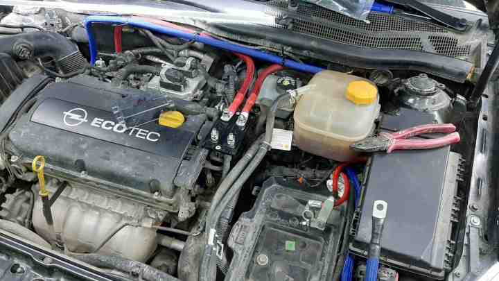 Astra VXR Extreme: дволітровий двигун і 300 сил під капотом