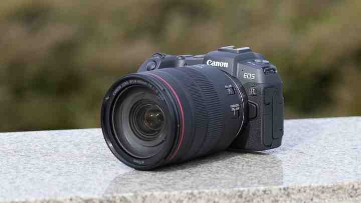 Вигляд і характеристики повнокадрової беззеркалки Canon EOS RP