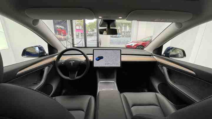 Tesla перевершила заявлені обсяги виробництва Model 3, випустивши 7000 за тиждень 