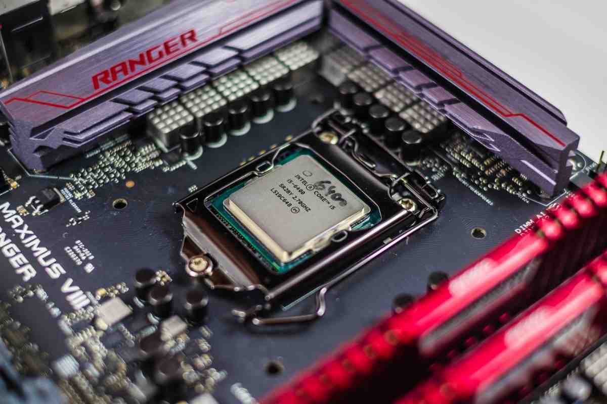 Intel: процесори, що встановлюються в роз'єми, нікуди не подінуться "
