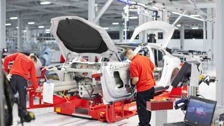 Toyota: про масове виробництво електромобілів говорити рано
