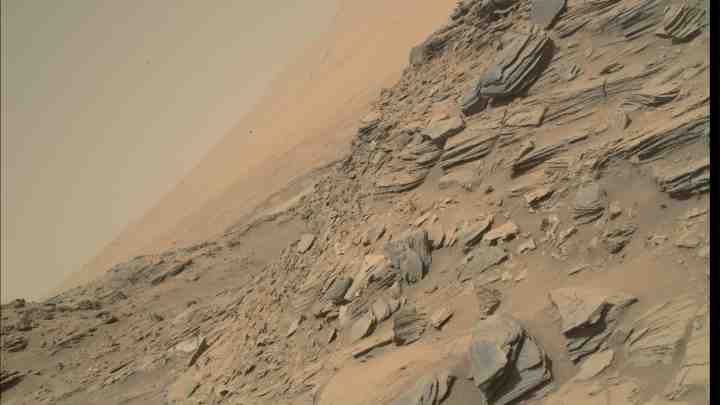 Фото дня: марсіанські дюни і скелясті породи очима ровера Curiosity "