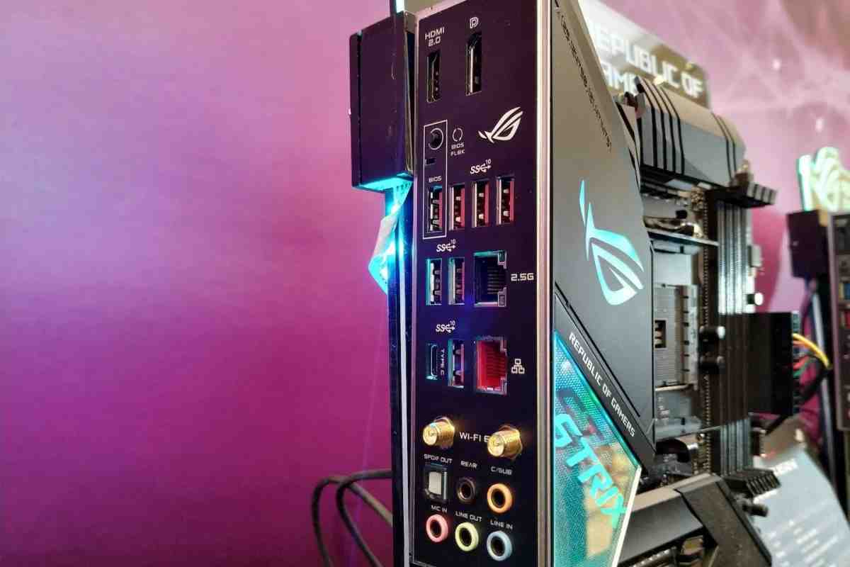 Плата ASUS ROG Strix X370-F Gaming дозволить сформувати ігровий ПК на платформі AMD
