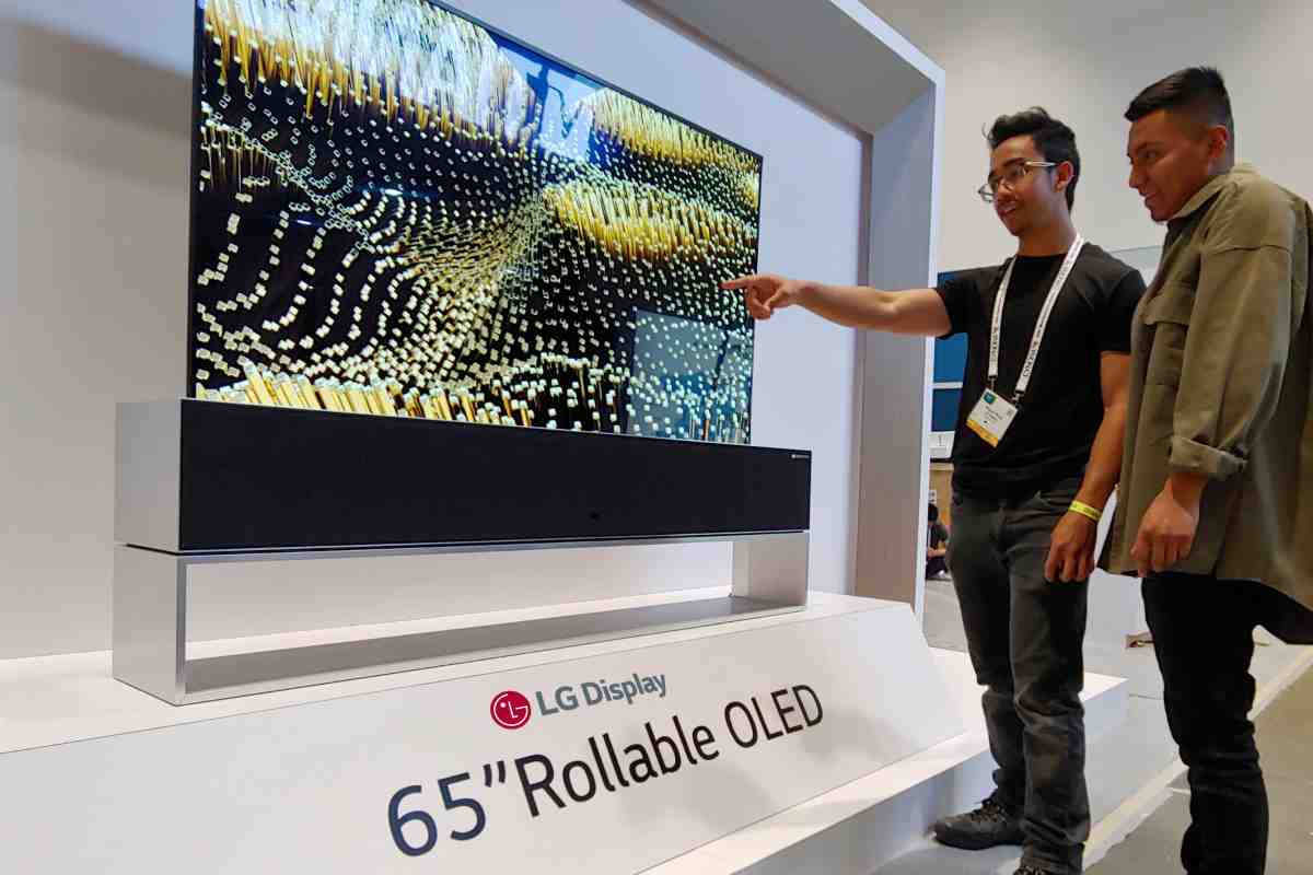 Samsung Display почала будувати новий завод для випуску гнучких OLED