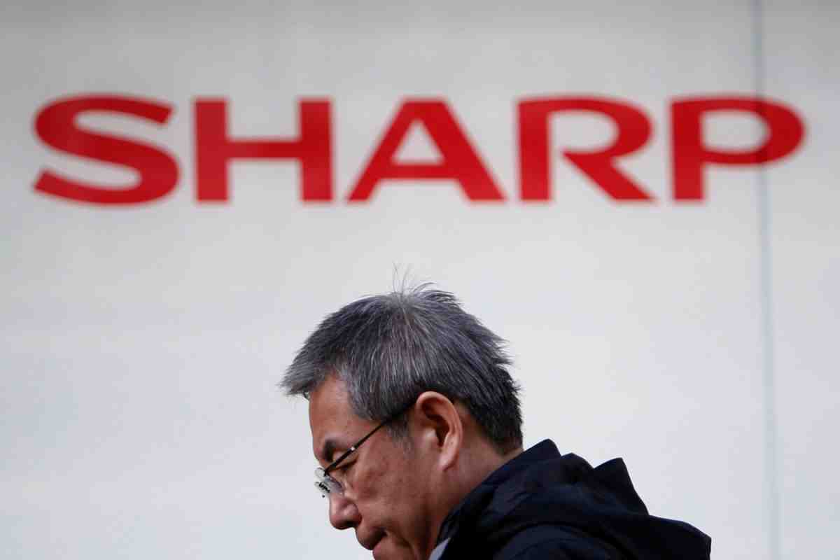 Sharp і Foxconn підпишуть контракт 31 березня