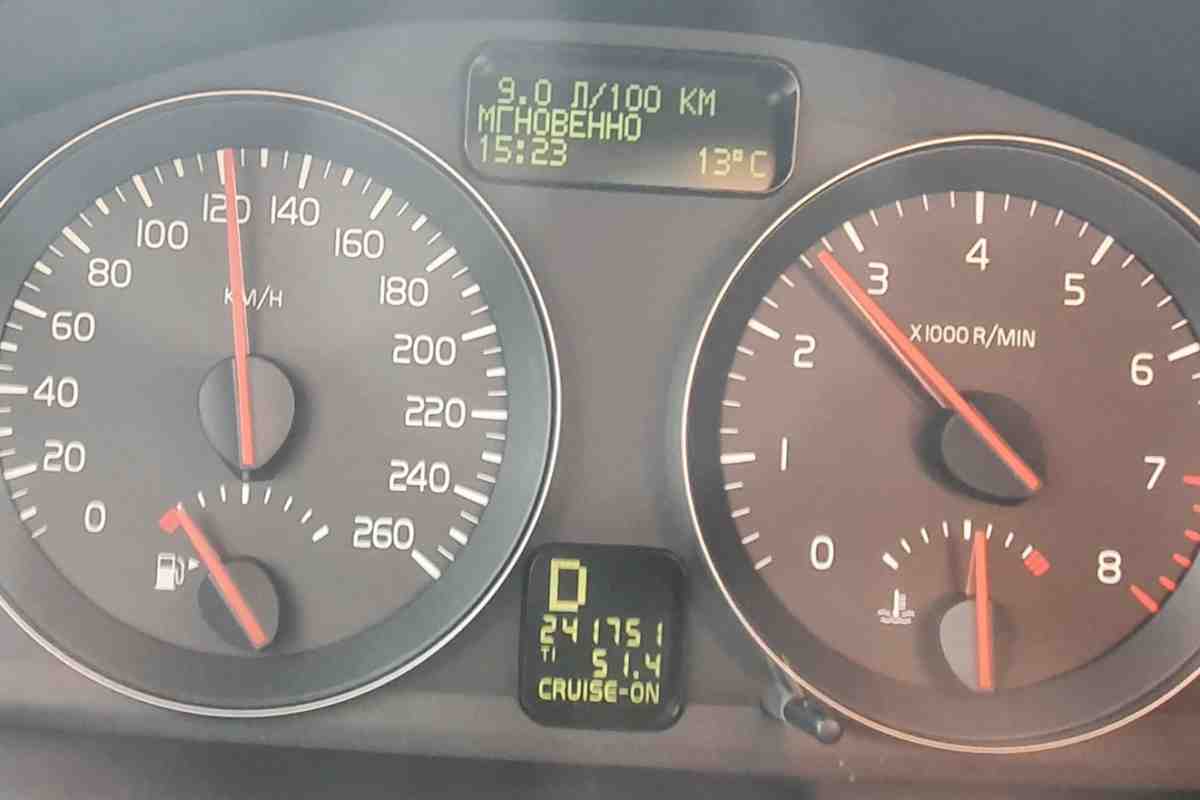 Гібрид Volkswagen Passat GTE витрачає 2 літри бензину на 100 км шляху