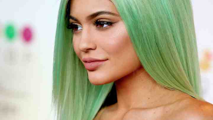 Як позбутися зеленого відтінку волосся