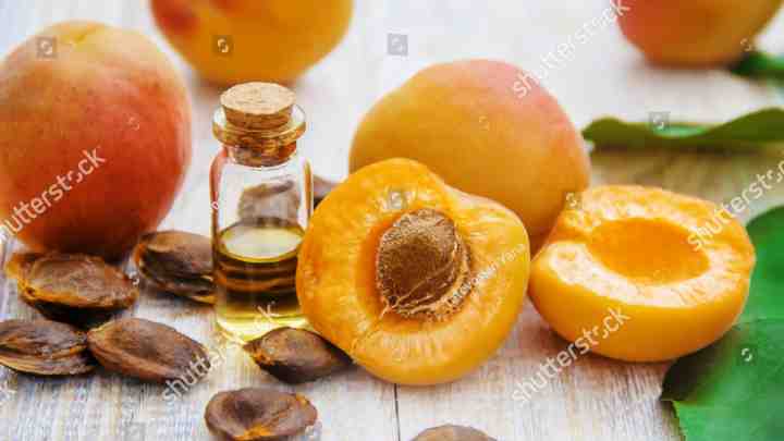 Персикова олія: крапля краси в маленькій кісточці