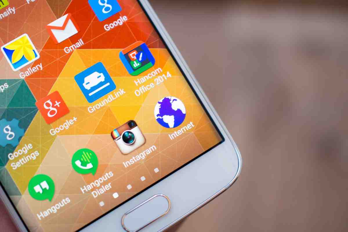 Браузер Samsung став доступний на все нових Android-смартфонах