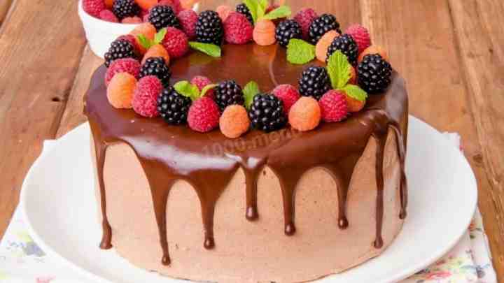 Торт з ягодами - 11 рецептів, як приготувати і прикрасити торт
