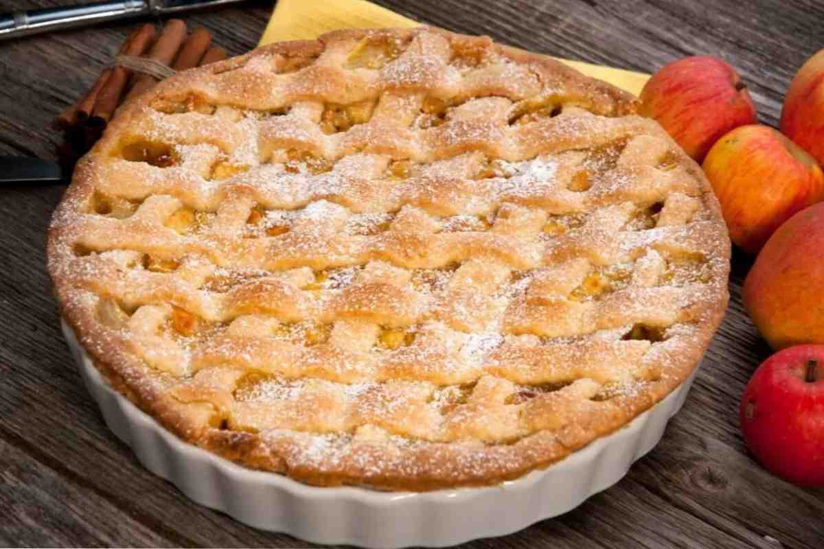 Пиріг з яблуками - 7 рецептів на швидку руку