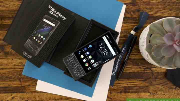 BlackBerry надасть корпоративний сервіс SecuSUITE для Samsung Galaxy S6